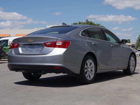 Used 2025 Chevrolet Malibu LT FWD image 9