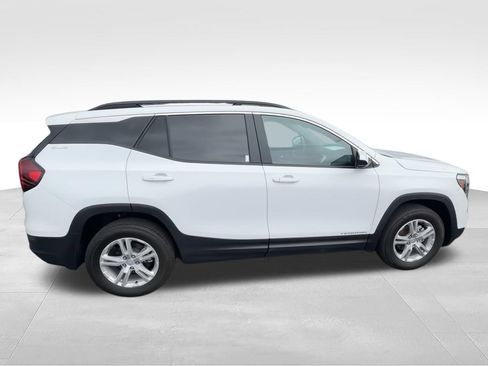 Used 2023 GMC Terrain SLE w/ Driver Convenience Package AWD/4WD image 9