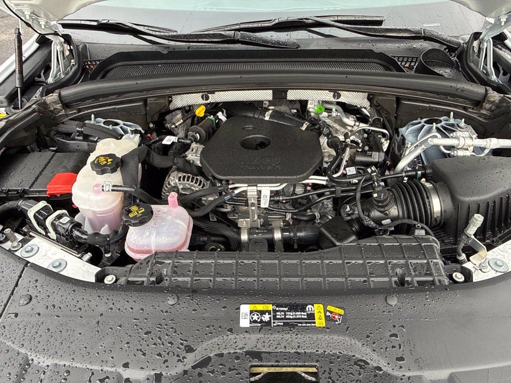 Used 2026 Jeep Grand Cherokee Limited AWD/4WD image 12