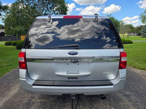 Used 2017 Ford Expedition EL XLT w/ Equipment Group 202A AWD/4WD image 4