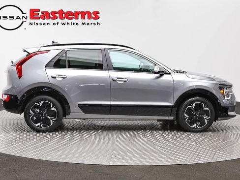Used 2024 Kia Niro Wind w/ Wind Preserve Package FWD image 4