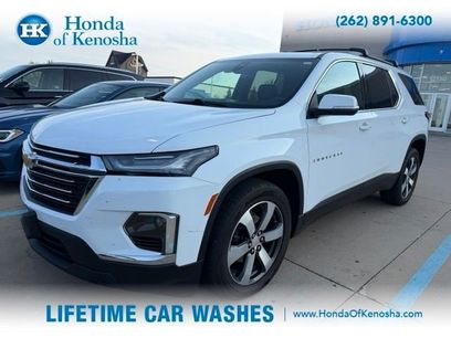 Used 2022 Chevrolet Traverse LT w/ LT Premium Package