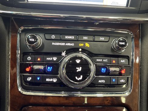 Used 2018 Lincoln Continental Reserve w/ Continental Climate Package image 20