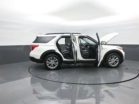 Certified 2024 Ford Explorer XLT w/ Equipment Group 202A image 36