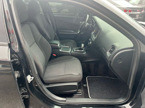 Used 2017 Dodge Charger R/T w/ Driver Confidence Group image 18