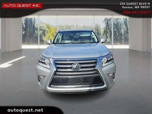 Used 2017 Lexus GX 460 image 2