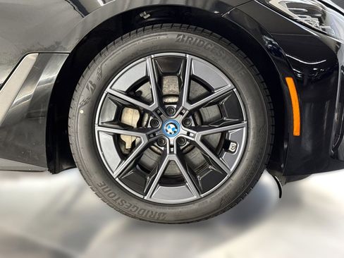 Used 2023 BMW i4 eDrive35 w/ Premium Package RWD image 11