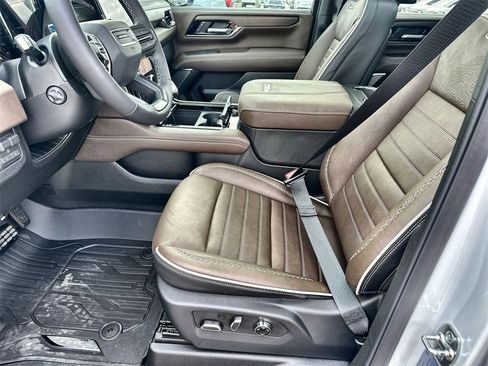 New 2026 GMC Yukon XL Denali Ultimate w/ LPO, Floor Liner Package image 24