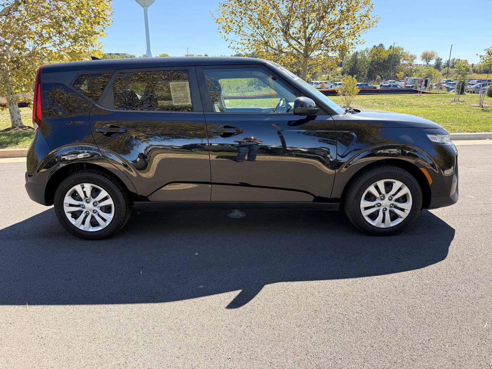 Used 2021 Kia Soul LX FWD image 4