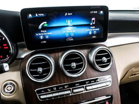 Certified 2022 Mercedes-Benz GLC 300 image 21