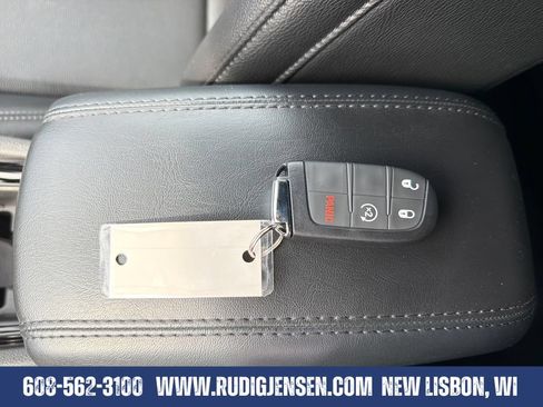 Used 2025 Jeep Compass Limited AWD/4WD image 27