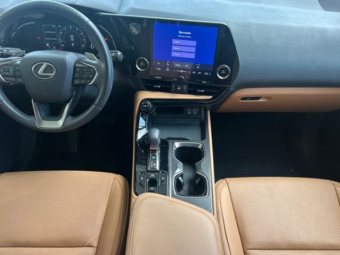 Used 2024 Lexus NX 250 FWD image 17