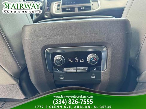 Used 2022 Chevrolet Tahoe Z71 w/ Luxury Package AWD/4WD image 26