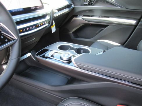 New 2026 Cadillac Lyriq Sport RWD image 15