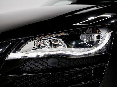 Used 2010 Audi R8 V10 image 29