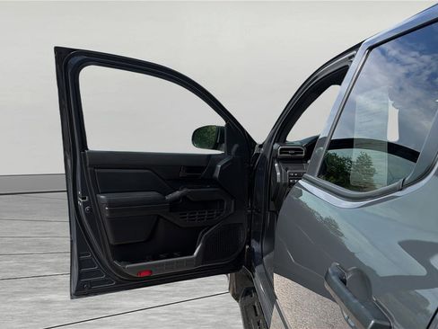 Used 2024 Toyota Tacoma SR AWD/4WD image 15