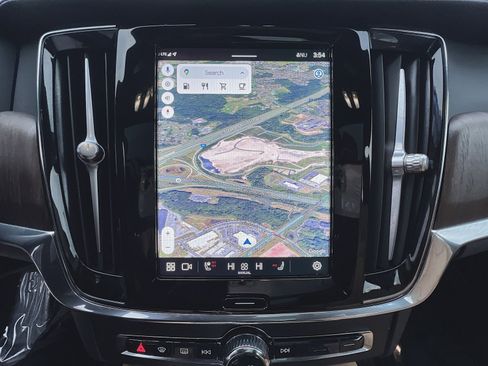 Used 2023 Volvo S90 B6 Ultimate image 20