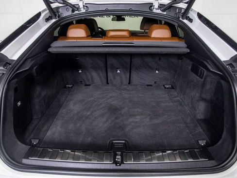 Used 2025 BMW X6 xDrive40i w/ Climate Comfort Package image 9