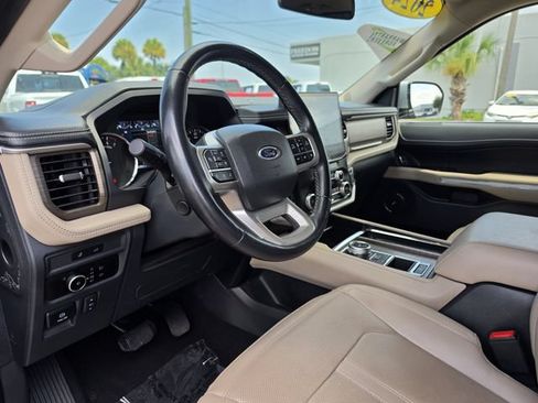 Used 2024 Ford Expedition Max Limited RWD image 16