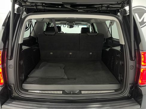 Used 2017 Chevrolet Suburban LT image 28