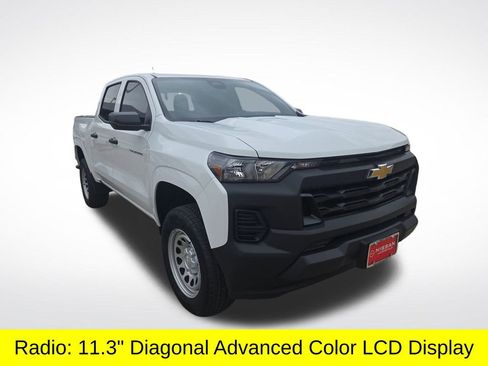 Used 2026 Chevrolet Colorado W/T RWD image 9