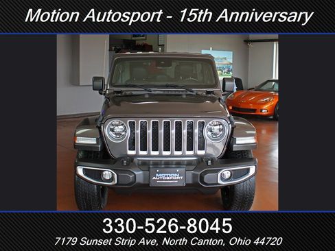 Used 2021 Jeep Wrangler Unlimited Sahara w/ Uconnect 4C Nav & Sound Group AWD/4WD image 3