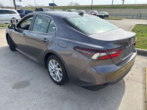 Used 2023 Toyota Camry LE image 8
