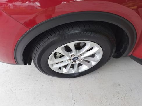 Used 2020 Ford Escape SE FWD image 28
