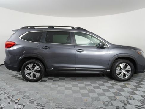 Certified 2024 Subaru Ascent Premium w/ Convenience Package image 9