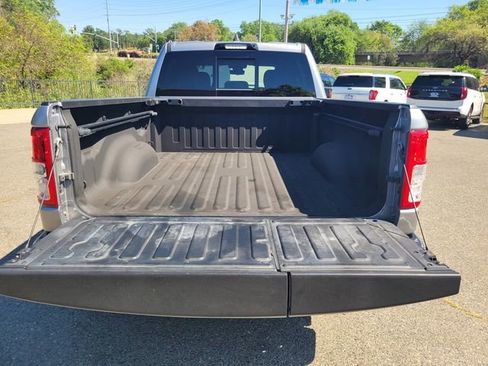 Used 2021 RAM 1500 Big Horn image 8