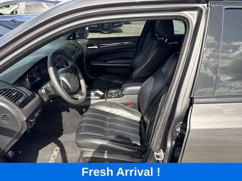 Used 2023 Chrysler 300 S RWD image 2