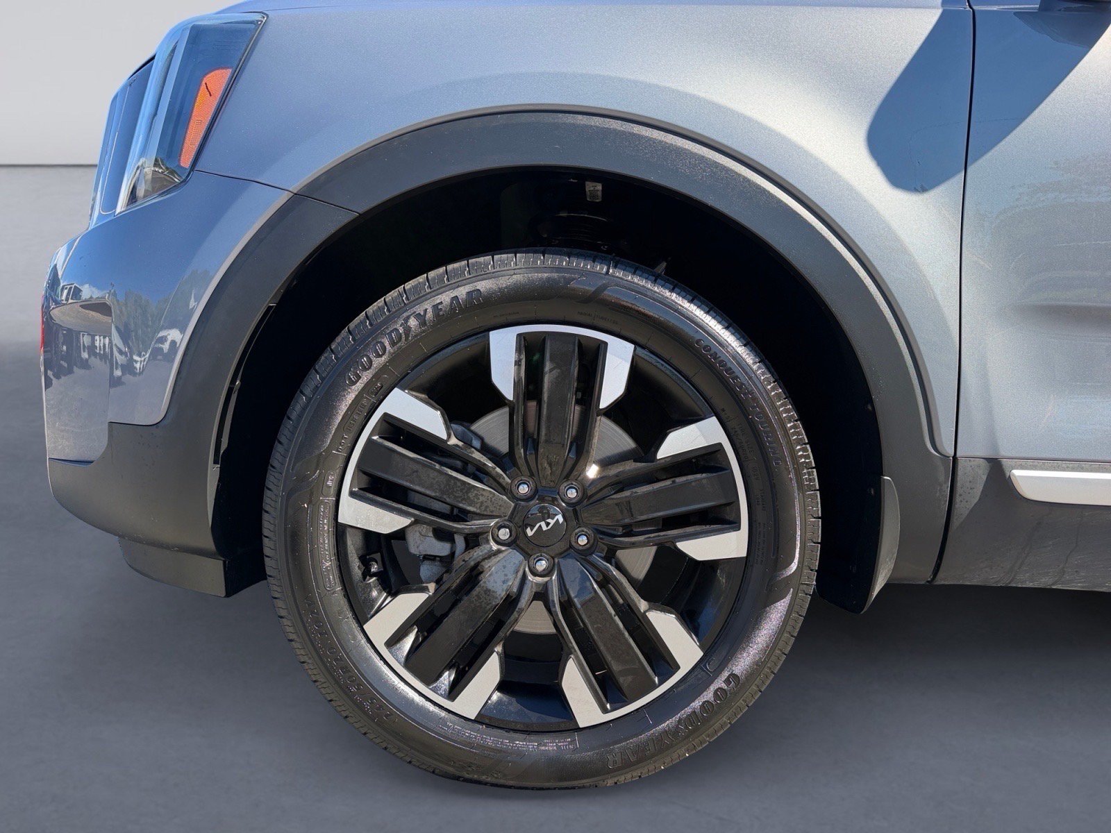 Used 2024 Kia Telluride SX FWD image 9