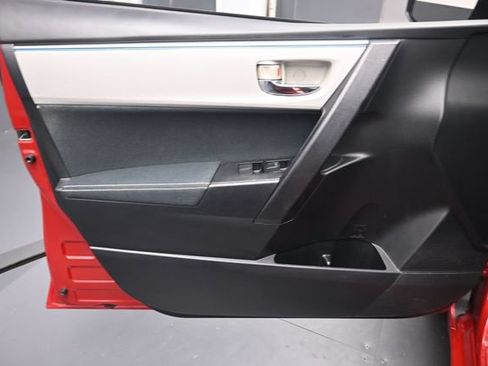 Used 2016 Toyota Corolla LE FWD image 19
