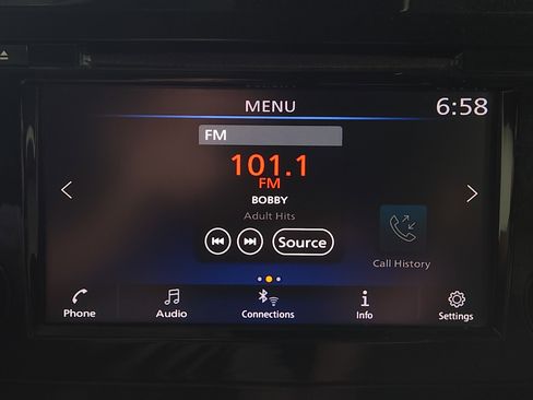 Used 2020 Nissan Rogue SV image 20