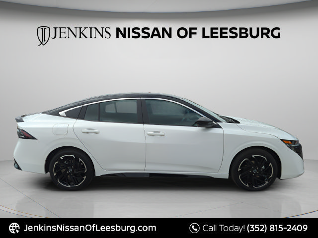 Used 2026 Nissan Sentra SR w/ Floor Mat Package FWD image 6