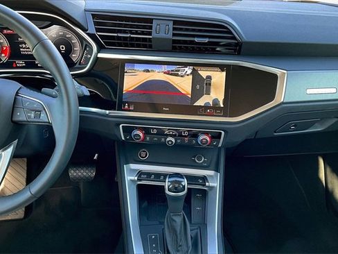 Certified 2025 Audi Q3 2.0T Premium Plus w/ Premium Plus Package image 6