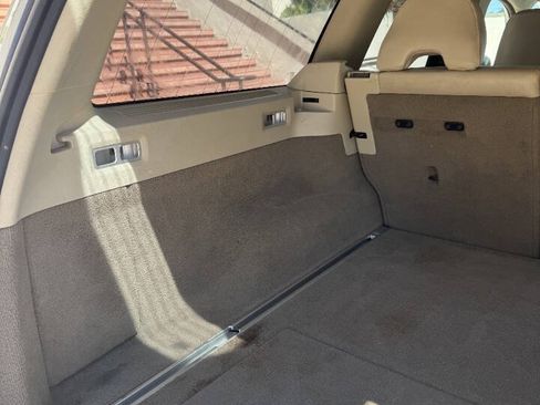 Used 2008 Volvo V70 FWD image 18