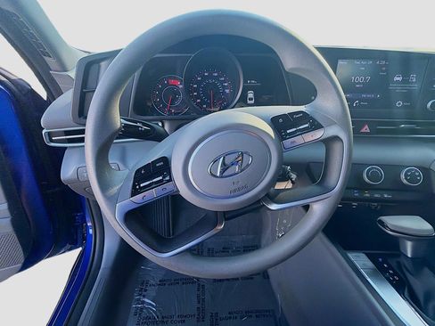 Used 2023 Hyundai Elantra SE w/ Cargo Package FWD image 10