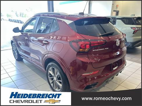 Used 2023 Buick Encore GX Select w/ Sport Touring Package FWD image 5