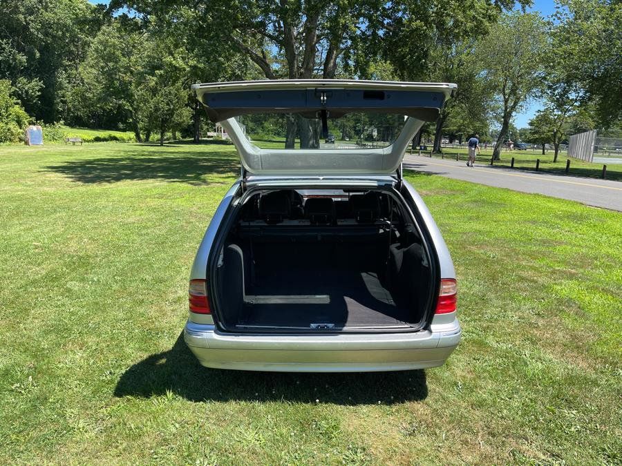 Used 2002 Mercedes-Benz E 320 4MATIC Wagon image 39