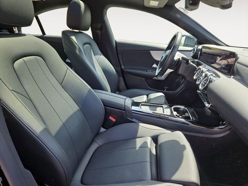 Used 2025 Mercedes-Benz CLA 250 4MATIC image 15