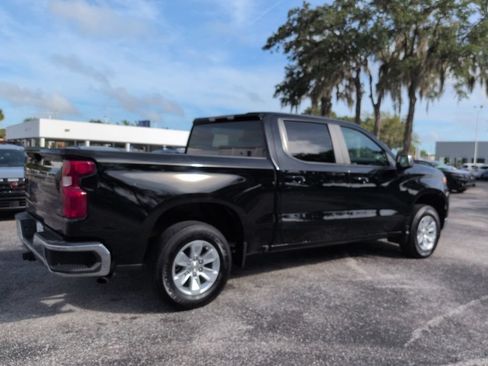 Used 2025 Chevrolet Silverado 1500 LT AWD/4WD image 3