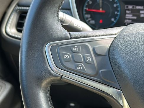 Used 2018 Chevrolet Equinox LT image 12