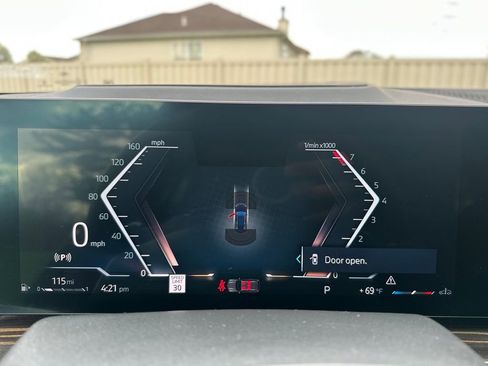 Used 2024 BMW X5 xDrive40i w/ Premium Package image 32