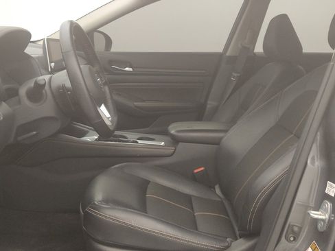 Used 2021 Nissan Altima 2.5 SR w/ SR Premium Package FWD image 17