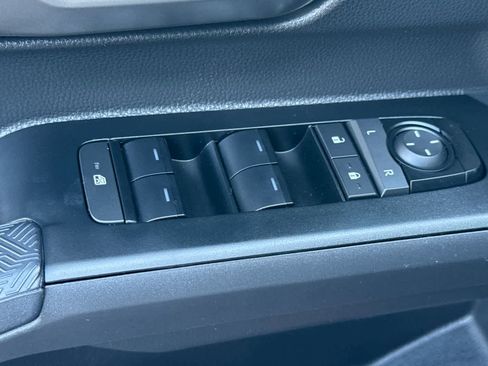 Certified 2025 Toyota Tacoma TRD Sport w/ TRD Sport Upgrade Package image 13