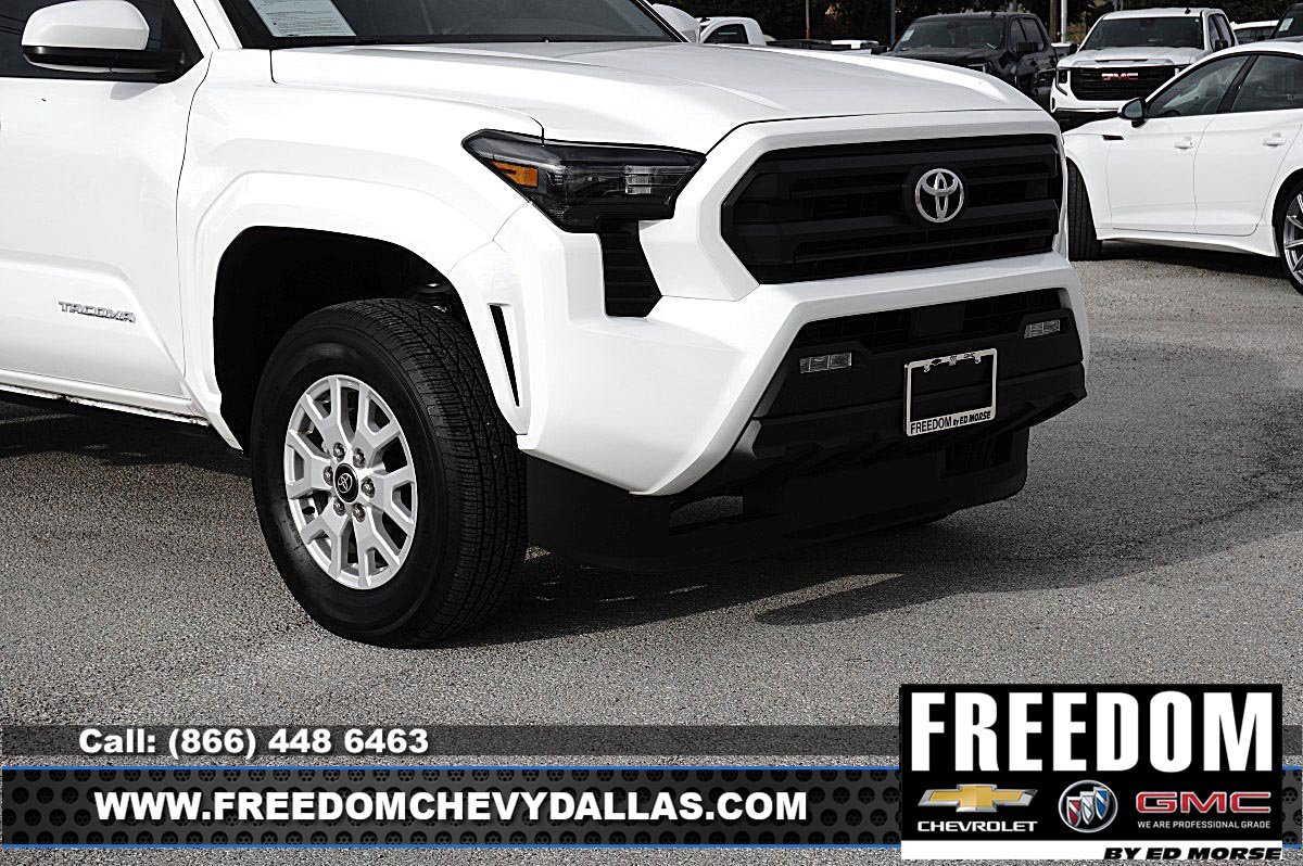 Used 2024 Toyota Tacoma SR5 RWD image 41