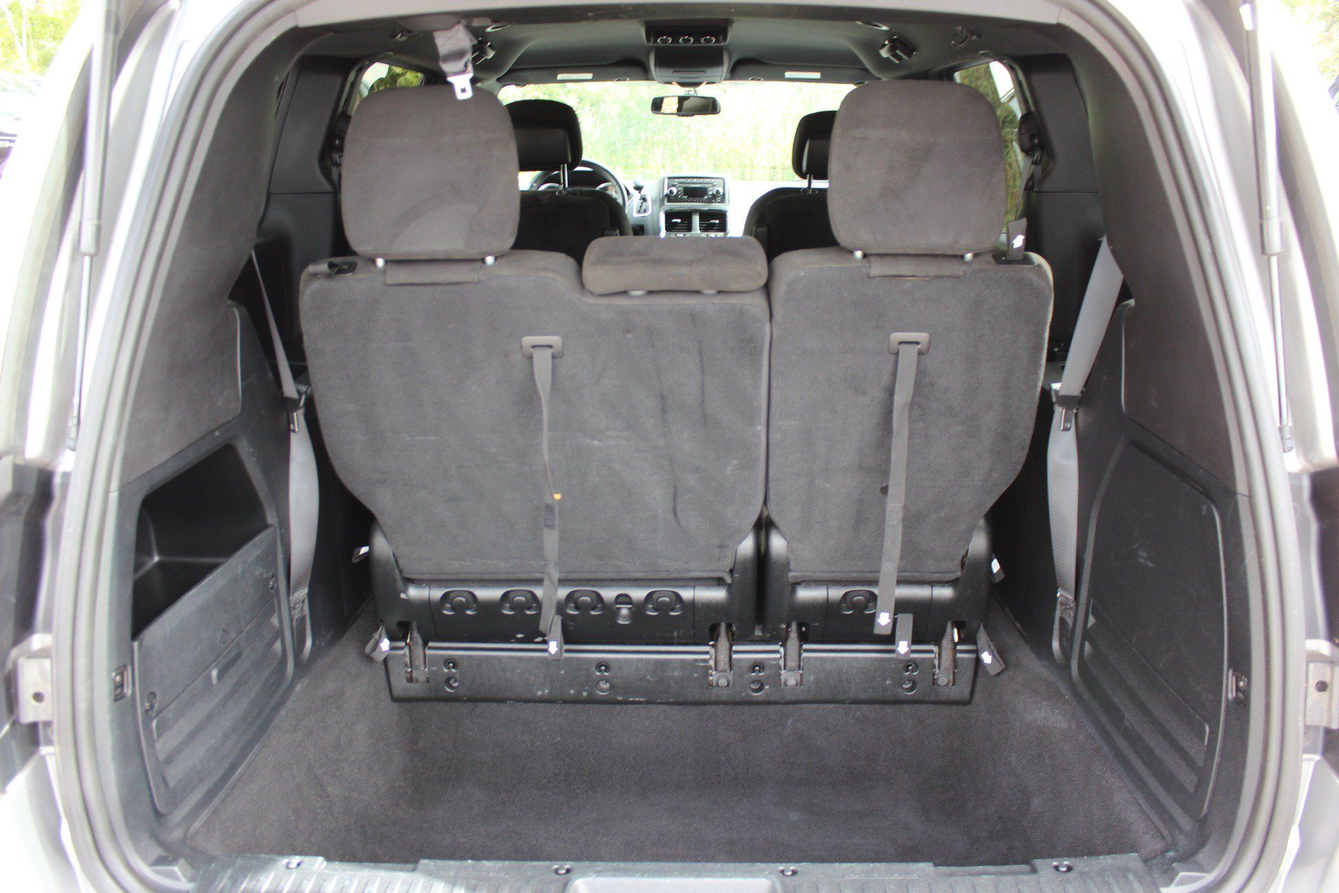 Used 2017 Dodge Grand Caravan SE FWD image 7
