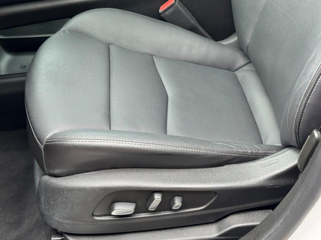 Used 2024 Cadillac XT5 Premium Luxury FWD image 28