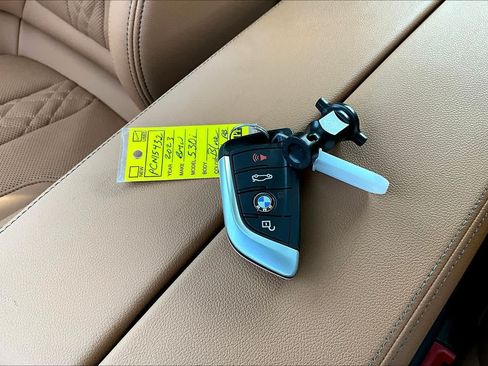 Used 2023 BMW 530i w/ Premium Package RWD image 14